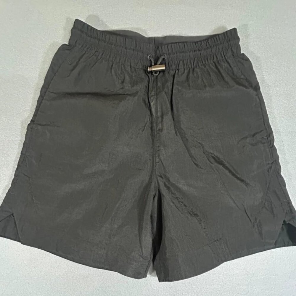 Lululemon Shorts Women's Size 2 Black Activewear Sports Pace Breaker Pockets